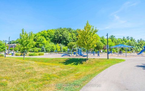 Photo 48 at 30 Selvapiano Cres Crescent N, Vellore Village, Vaughan