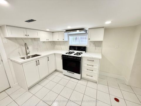 Photo 35 at 137 Gladstone Avenue, Little Portugal, Toronto