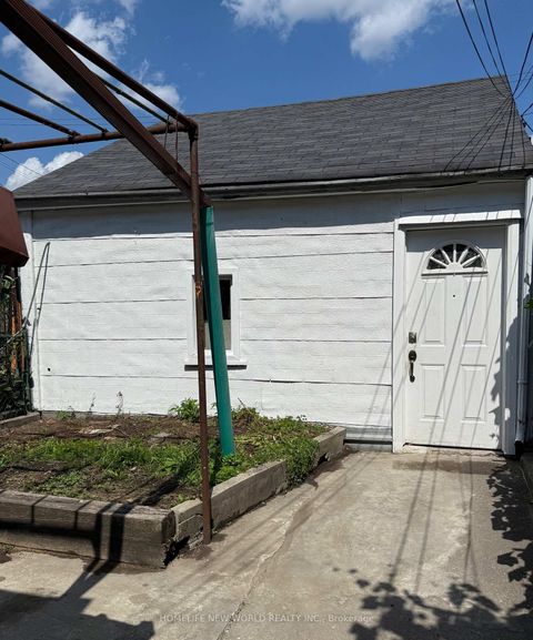 Photo 40 at 137 Gladstone Avenue, Little Portugal, Toronto Photo 40 at 137 Gladstone Avenue, Little Portugal, Toronto