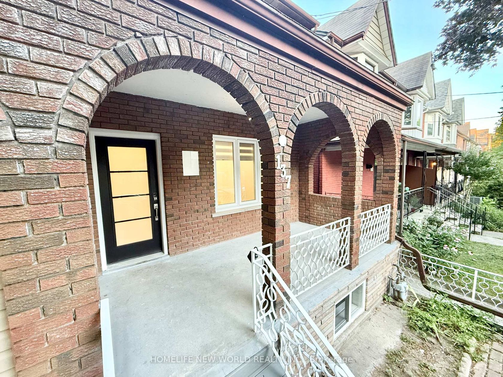 137 Gladstone Avenue, Little Portugal, Toronto photo 1 137 Gladstone Avenue, Little Portugal, Toronto photo 1