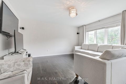 Photo 18 at 294 Ellen Davidson Drive, GO Glenorchy, Oakville