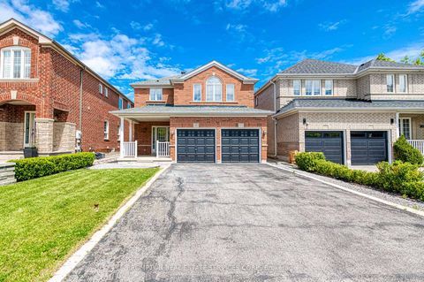 Photo 1 at 5 Casemount Street, Bayview Northeast, Aurora