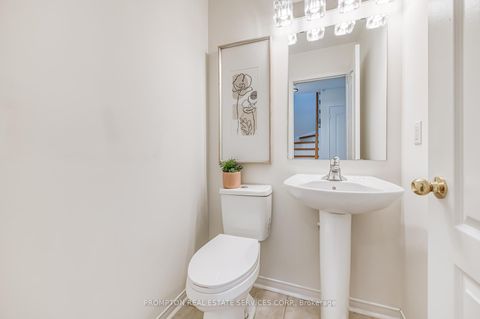 Photo 17 at 5 Casemount Street, Bayview Northeast, Aurora
