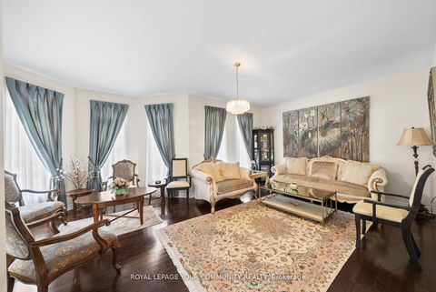 Photo 2 at 108 Headwater Crescent, Oak Ridges Lake Wilcox, Richmond Hill