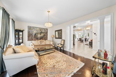 Photo 4 at 108 Headwater Crescent, Oak Ridges Lake Wilcox, Richmond Hill