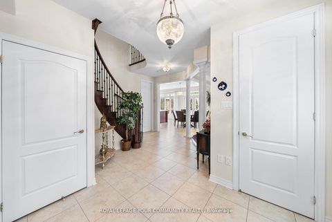 Photo 7 at 108 Headwater Crescent, Oak Ridges Lake Wilcox, Richmond Hill