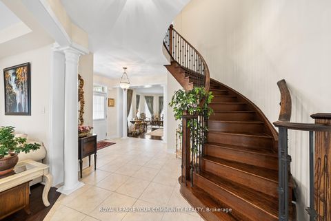 Photo 10 at 108 Headwater Crescent, Oak Ridges Lake Wilcox, Richmond Hill