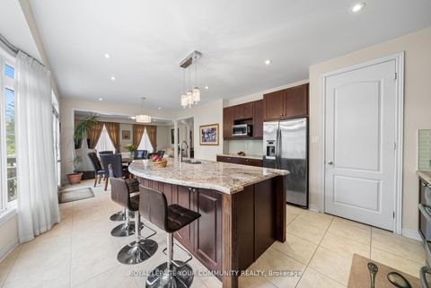 Photo 16 at 108 Headwater Crescent, Oak Ridges Lake Wilcox, Richmond Hill