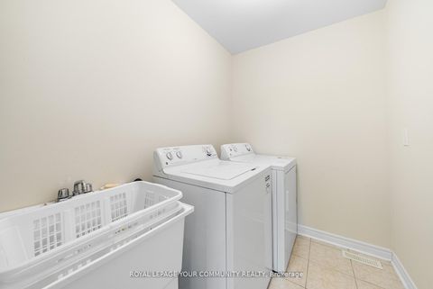 Photo 33 at 108 Headwater Crescent, Oak Ridges Lake Wilcox, Richmond Hill