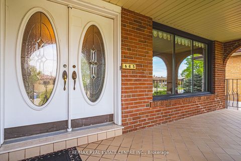 Photo 3 at 665 Woodbridge Avenue, West Woodbridge, Vaughan