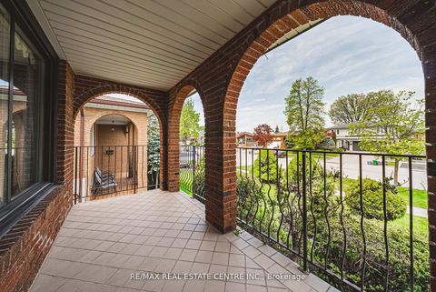Photo 4 at 665 Woodbridge Avenue, West Woodbridge, Vaughan