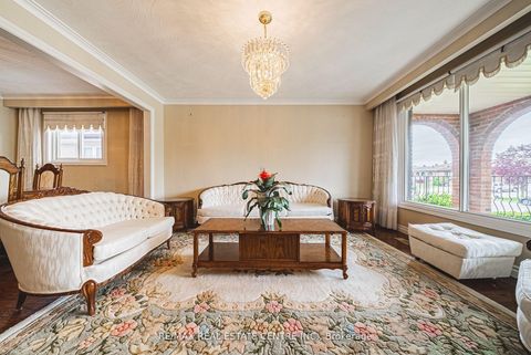 Photo 12 at 665 Woodbridge Avenue, West Woodbridge, Vaughan