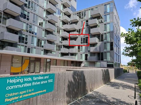 Photo 12 at 425 - 38 Monte Kwinter Court, Clanton Park, Toronto