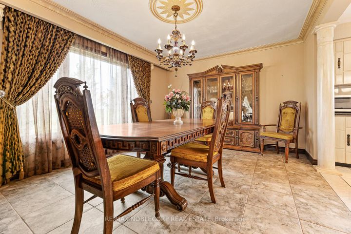 Photo 7 at 10201 Clarkway Drive, Brampton East, Brampton