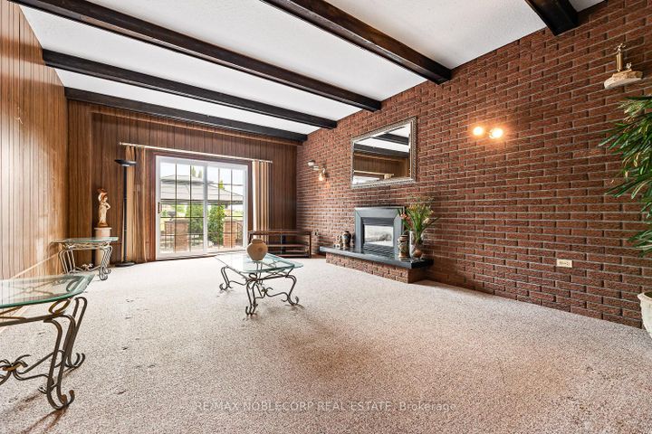 Photo 9 at 10201 Clarkway Drive, Brampton East, Brampton