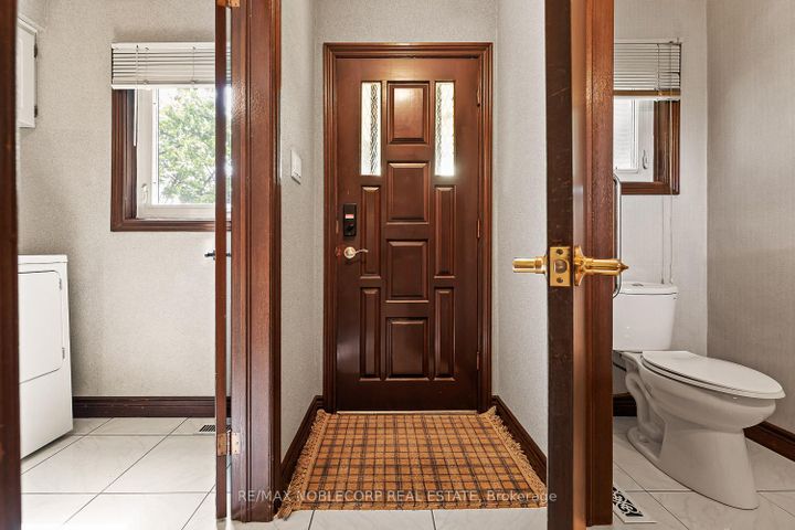 Photo 11 at 10201 Clarkway Drive, Brampton East, Brampton