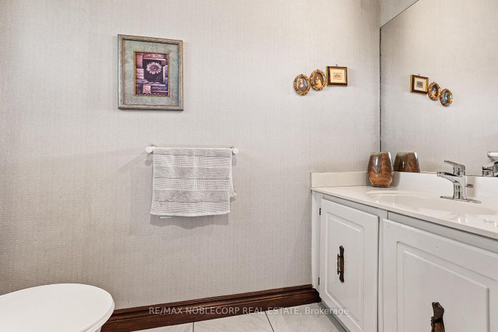 Photo 12 at 10201 Clarkway Drive, Brampton East, Brampton