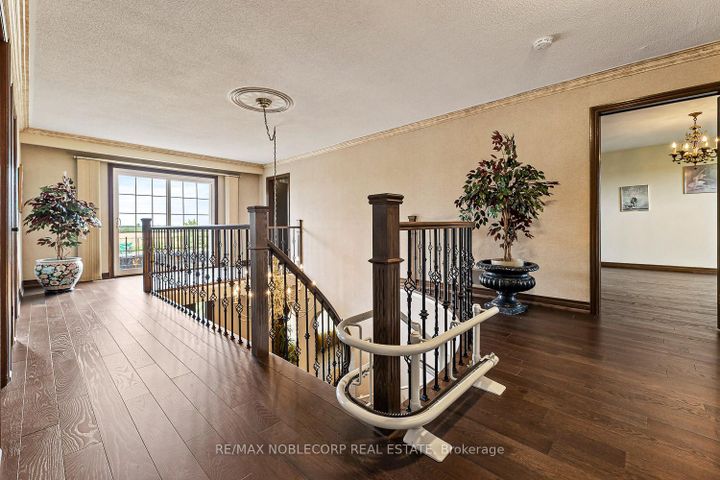Photo 14 at 10201 Clarkway Drive, Brampton East, Brampton
