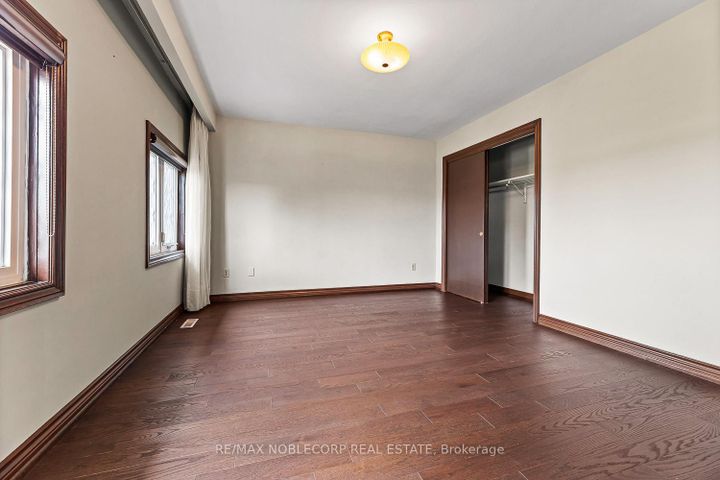 Photo 15 at 10201 Clarkway Drive, Brampton East, Brampton