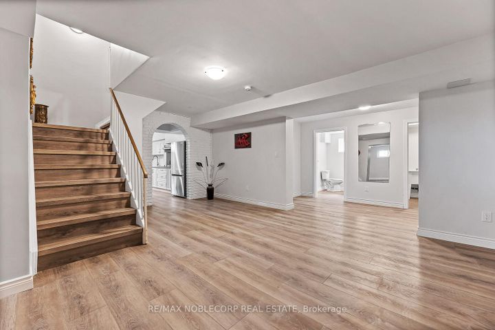 Photo 30 at 10201 Clarkway Drive, Brampton East, Brampton
