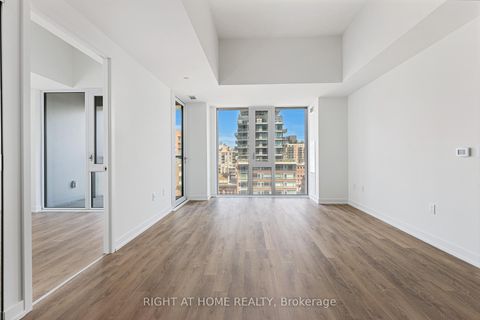 Photo 4 at 714 - 158 Front Street E, Moss Park, Toronto