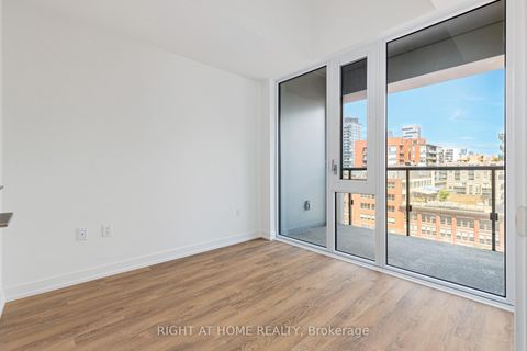 Photo 12 at 714 - 158 Front Street E, Moss Park, Toronto
