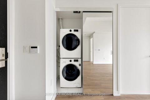 Photo 17 at 714 - 158 Front Street E, Moss Park, Toronto