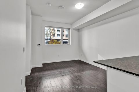 Photo 10 at 106 - 99 Eagle Rock Way, Rural Vaughan, Vaughan