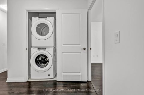 Photo 23 at 106 - 99 Eagle Rock Way, Rural Vaughan, Vaughan