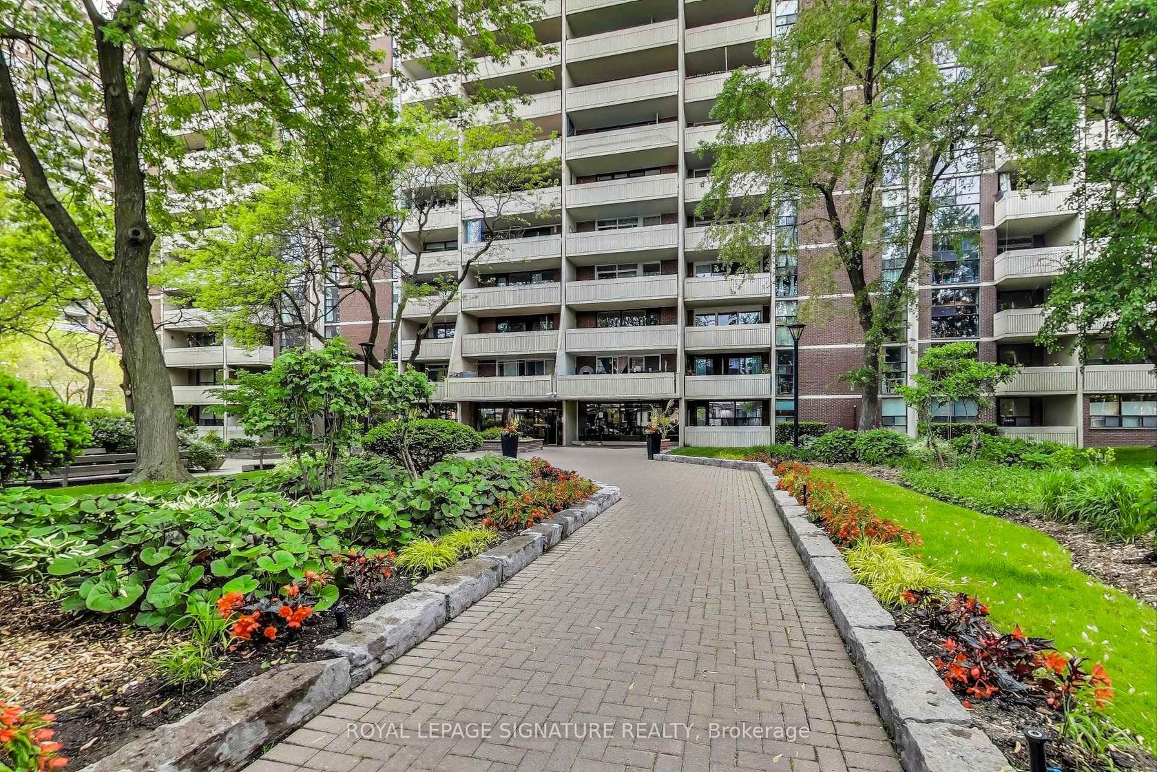 807 - 40 Homewood Avenue, South St. James Town, Toronto 