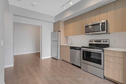 Photo 4 at 311 - 3237 Bayview Avenue N, Bayview Village, Toronto