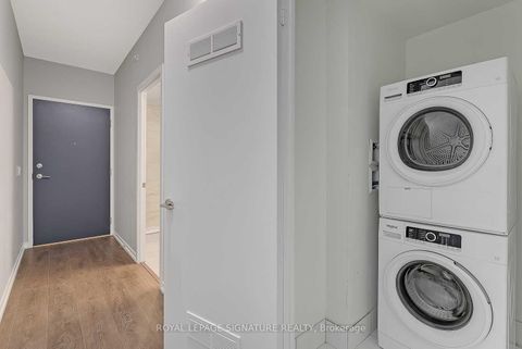Photo 17 at 311 - 3237 Bayview Avenue N, Bayview Village, Toronto