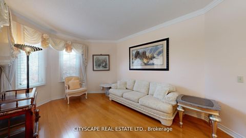 Photo 10 at 50 Oakhurst Drive, Beverley Glen, Vaughan