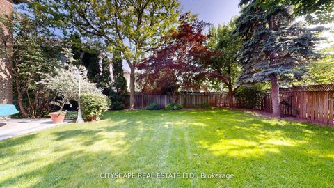 Photo 31 at 50 Oakhurst Drive, Beverley Glen, Vaughan