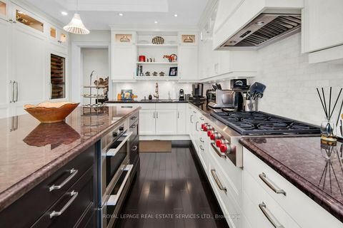 Photo 23 at 1701 - 155 St Clair Avenue W, Casa Loma, Toronto