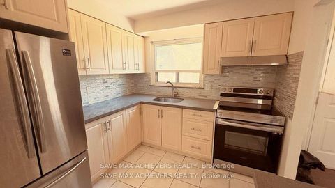 Photo 7 at 17 - 1720 Albion Road, Clairville, Toronto