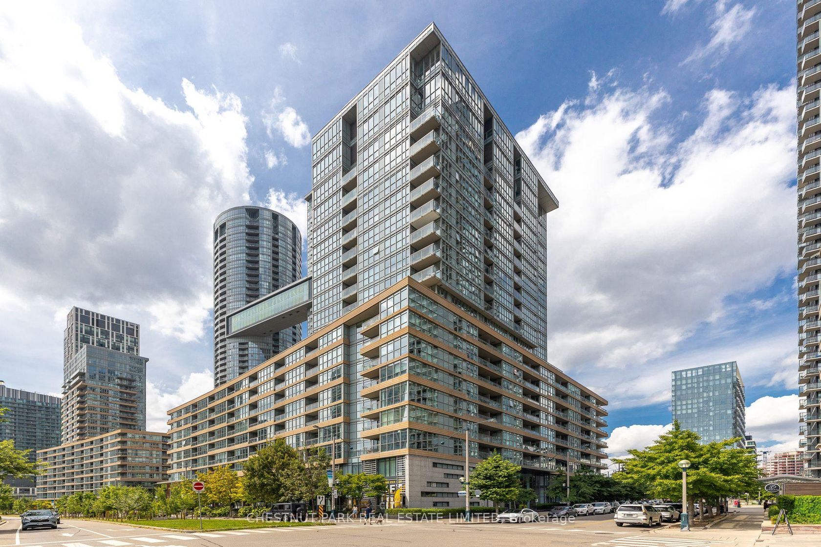 620 - 10 Capreol Court, Waterfront Communities C1, Toronto 