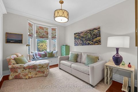 Photo 30 at 636 Wellington Street W, Niagara, Toronto