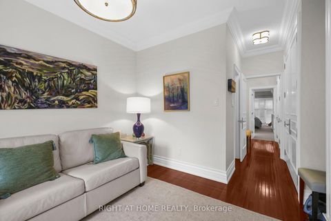 Photo 31 at 636 Wellington Street W, Niagara, Toronto
