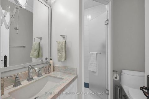 Photo 34 at 636 Wellington Street W, Niagara, Toronto