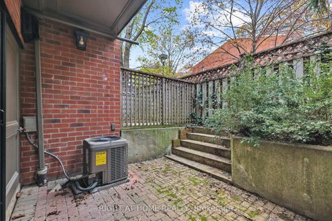 Photo 38 at 636 Wellington Street W, Niagara, Toronto