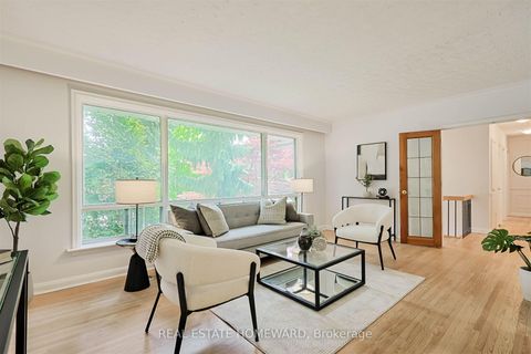 Photo 1 at 8 Burnview Crescent, Woburn, Toronto