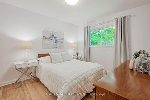 Photo 13 at 8 Burnview Crescent, Woburn, Toronto