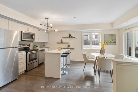 Photo 16 at 40 - 70 Eastwood Park Gardens, Long Branch, Toronto