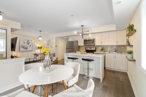 Photo 18 at 40 - 70 Eastwood Park Gardens, Long Branch, Toronto