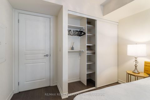 Photo 25 at 40 - 70 Eastwood Park Gardens, Long Branch, Toronto