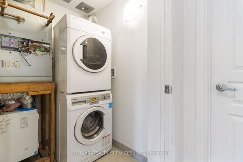 Photo 28 at 40 - 70 Eastwood Park Gardens, Long Branch, Toronto