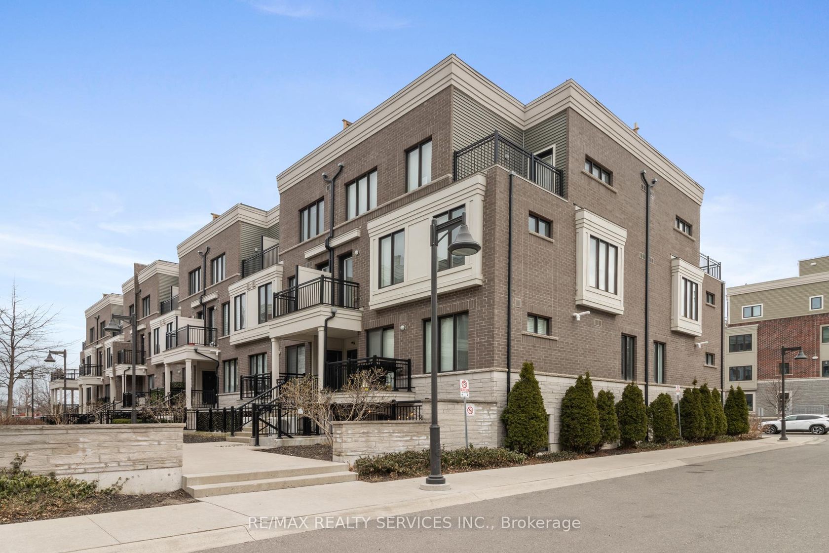 40 - 70 Eastwood Park Gardens, Long Branch, Toronto 