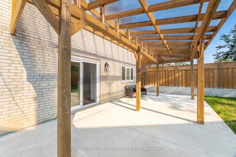 Photo 44 at 29 Norfield Crescent, Old Rexdale, Toronto