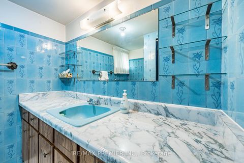 Photo 18 at 22 Meadow Lane Avenue, CFB, Toronto